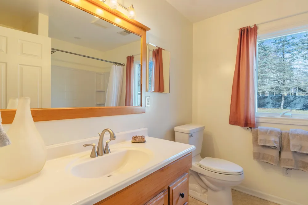 319 S Union Street Douglas, MI 49406