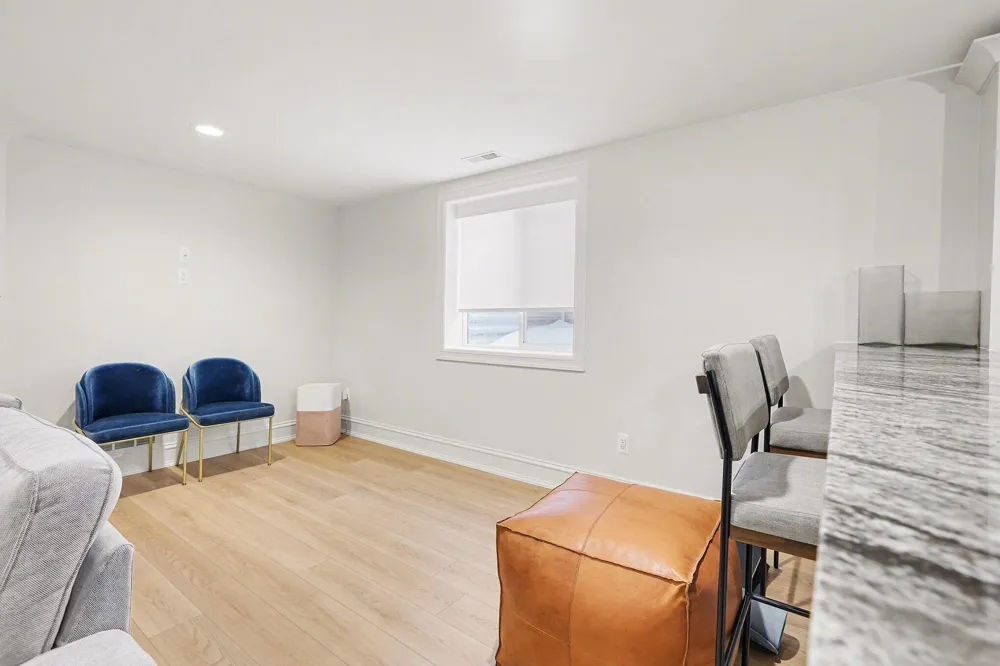 484 Park Street Birmingham, MI 48009
