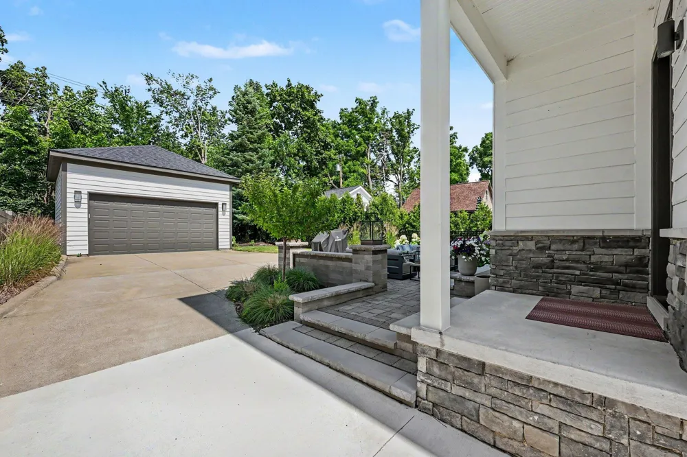 484 Park Street Birmingham, MI 48009