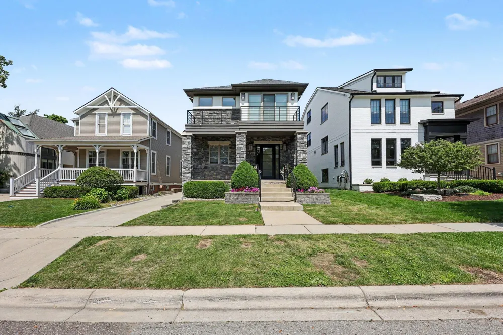484 Park Street Birmingham, MI 48009