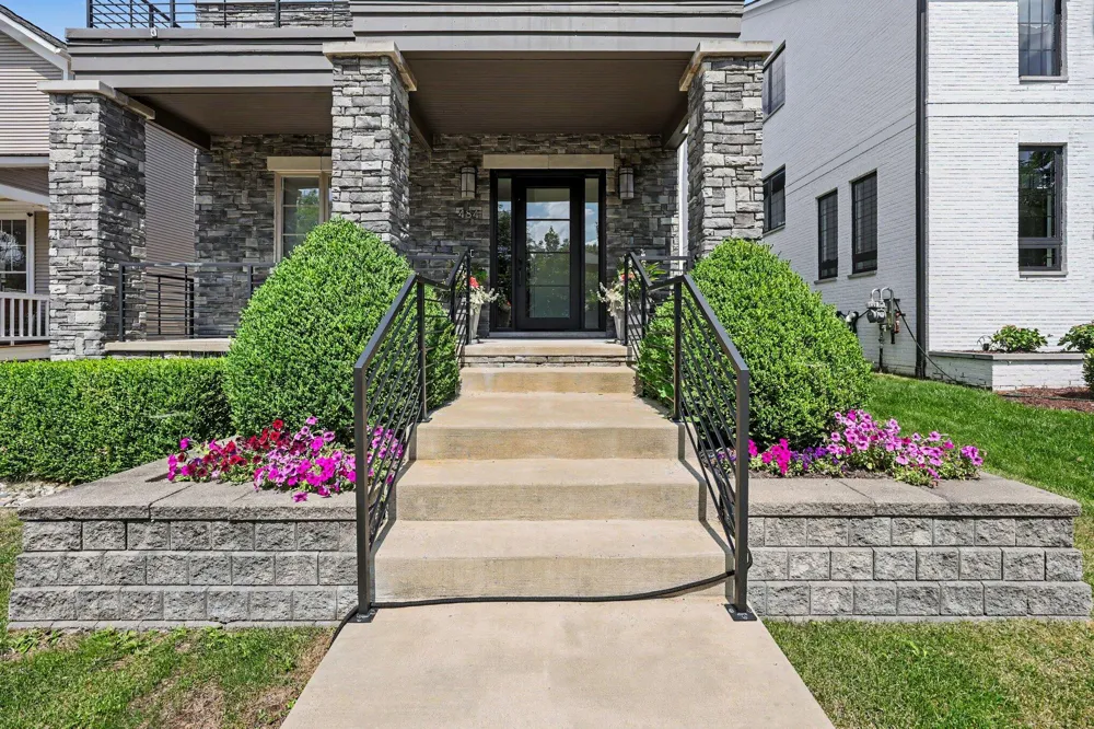 484 Park Street Birmingham, MI 48009