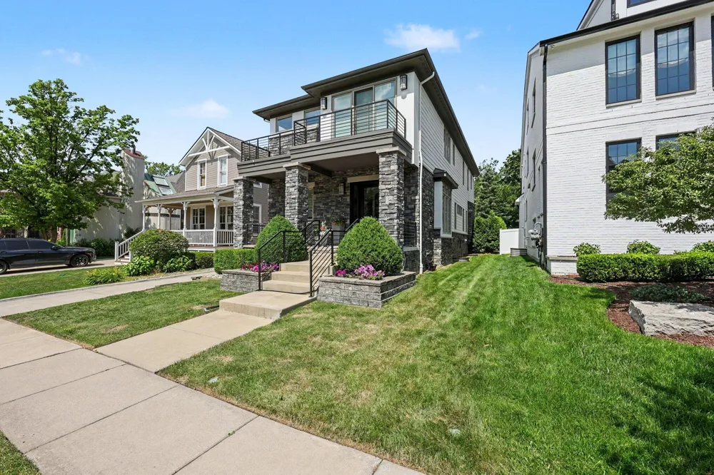 484 Park Street Birmingham, MI 48009