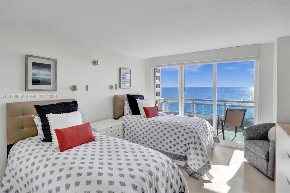 6917 Collins Ave #915 Miami Beach, FL 33141