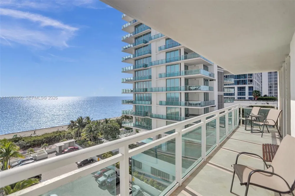 6917 Collins Ave #915 Miami Beach, FL 33141