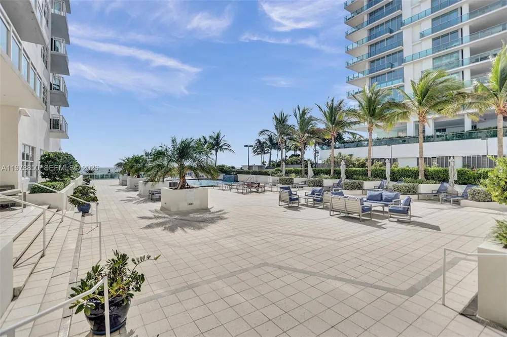 6917 Collins Ave #915 Miami Beach, FL 33141