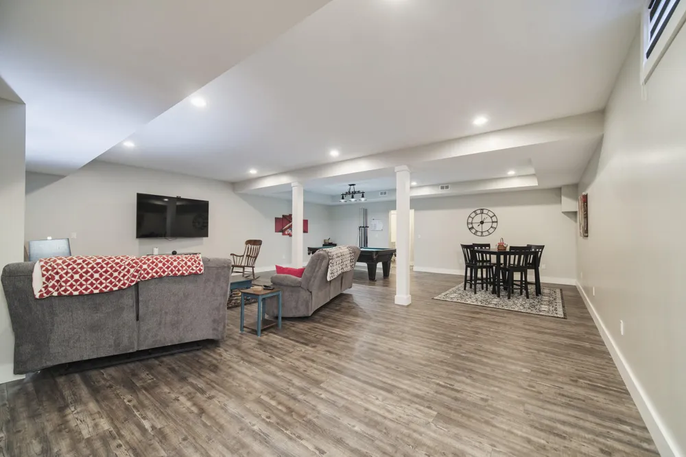 10201 Opal Ridge Drive Onekama, MI 49675