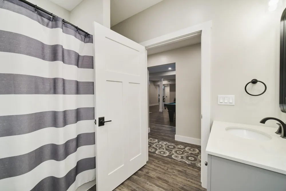 10201 Opal Ridge Drive Onekama, MI 49675