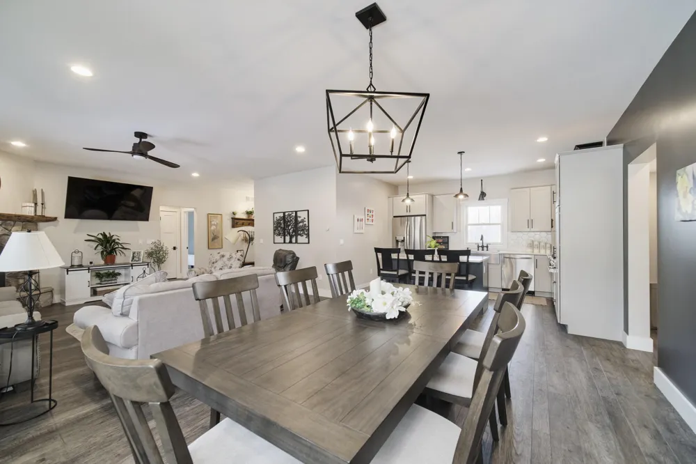 10201 Opal Ridge Drive Onekama, MI 49675