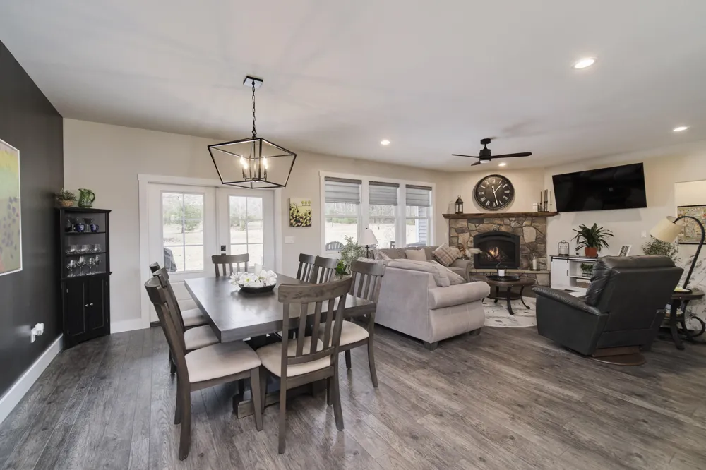 10201 Opal Ridge Drive Onekama, MI 49675