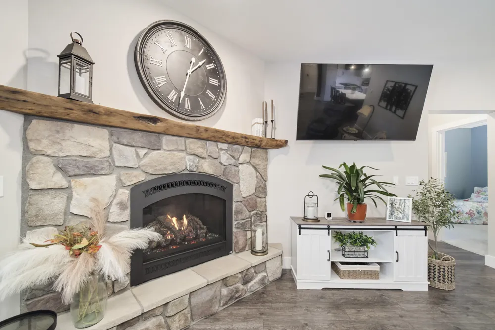 10201 Opal Ridge Drive Onekama, MI 49675
