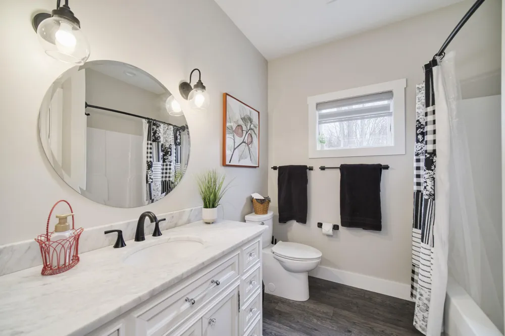 10201 Opal Ridge Drive Onekama, MI 49675