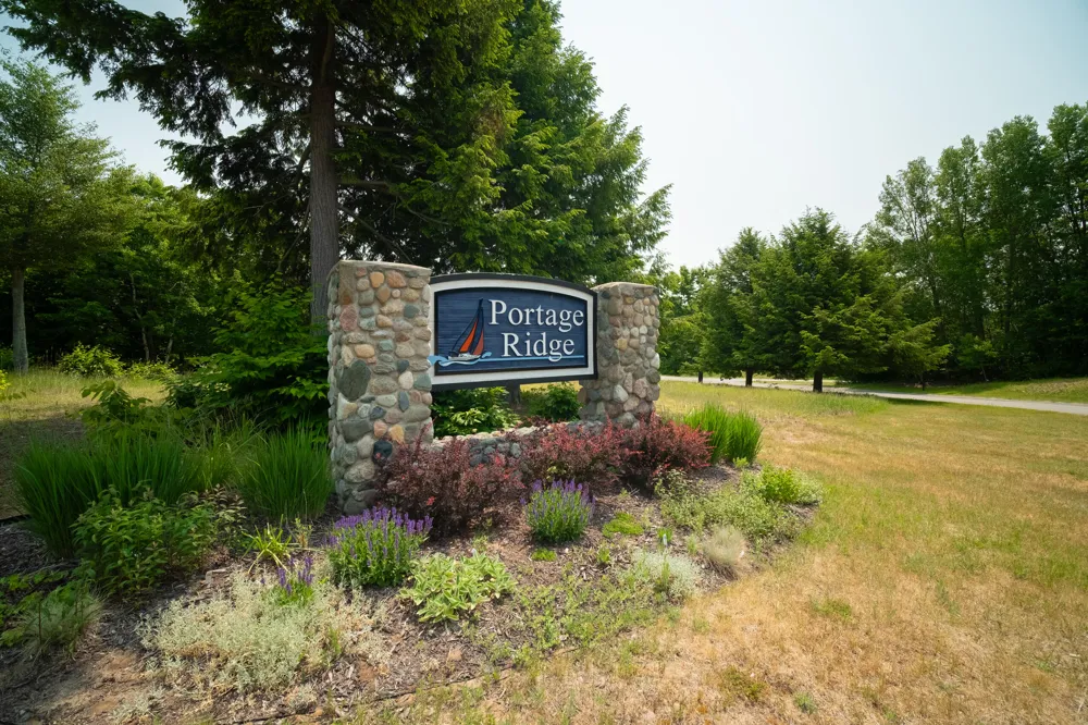 10201 Opal Ridge Drive Onekama, MI 49675