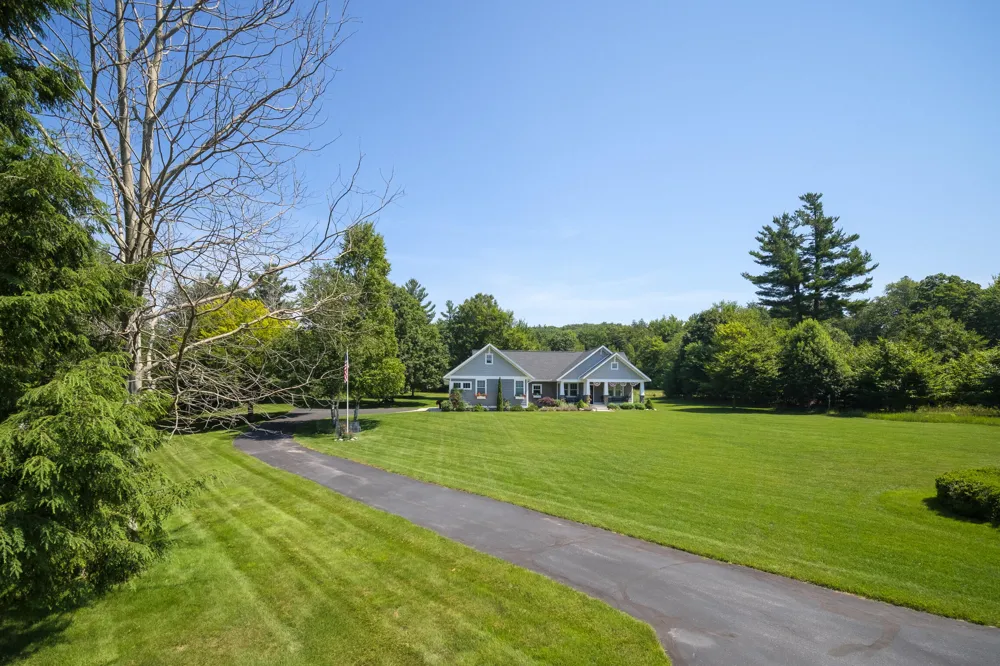 10201 Opal Ridge Drive Onekama, MI 49675