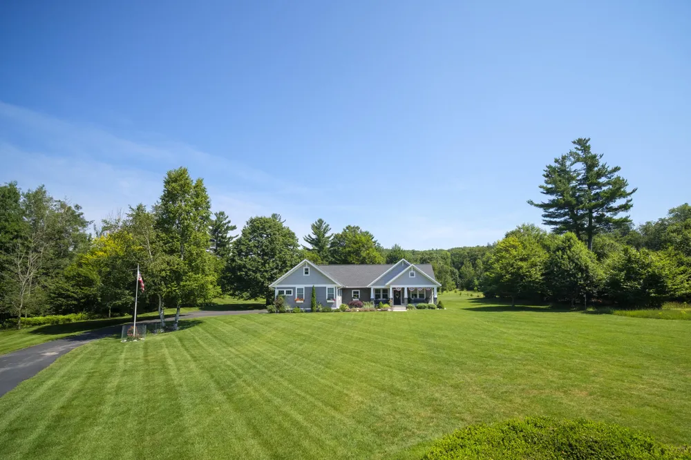 10201 Opal Ridge Drive Onekama, MI 49675