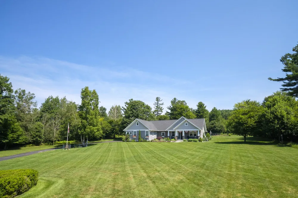 10201 Opal Ridge Drive Onekama, MI 49675