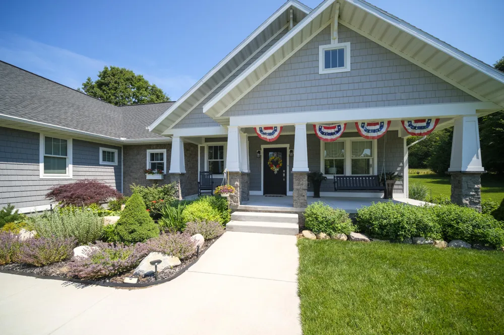 10201 Opal Ridge Drive Onekama, MI 49675