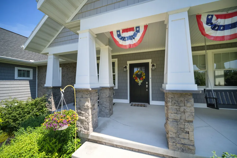 10201 Opal Ridge Drive Onekama, MI 49675