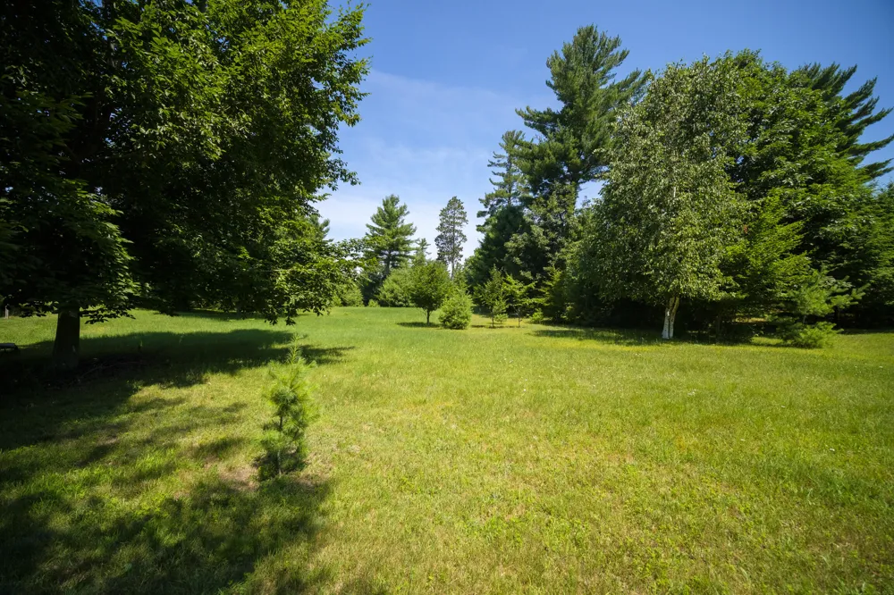 10201 Opal Ridge Drive Onekama, MI 49675