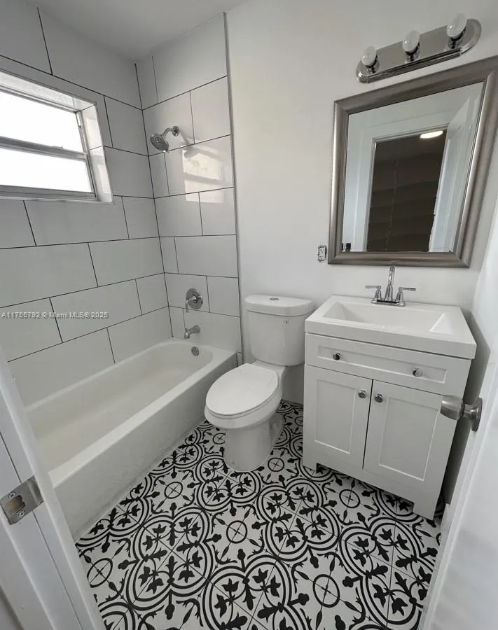 25 W 6th St #25 Hialeah, FL 33010