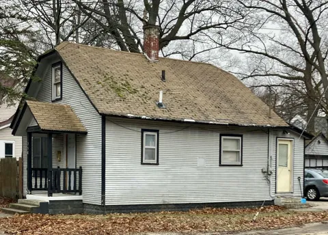 358 E Columbia Avenue