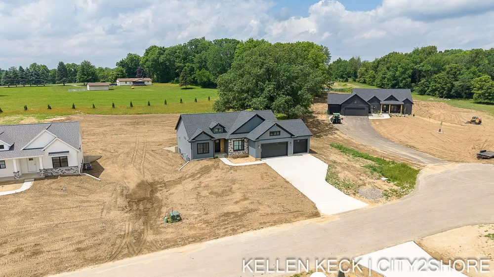 11339 Bancroft Way SE Alto, MI 49302