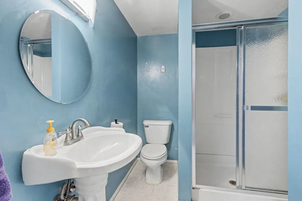 1567 Marlowe Street Canton, MI 48187