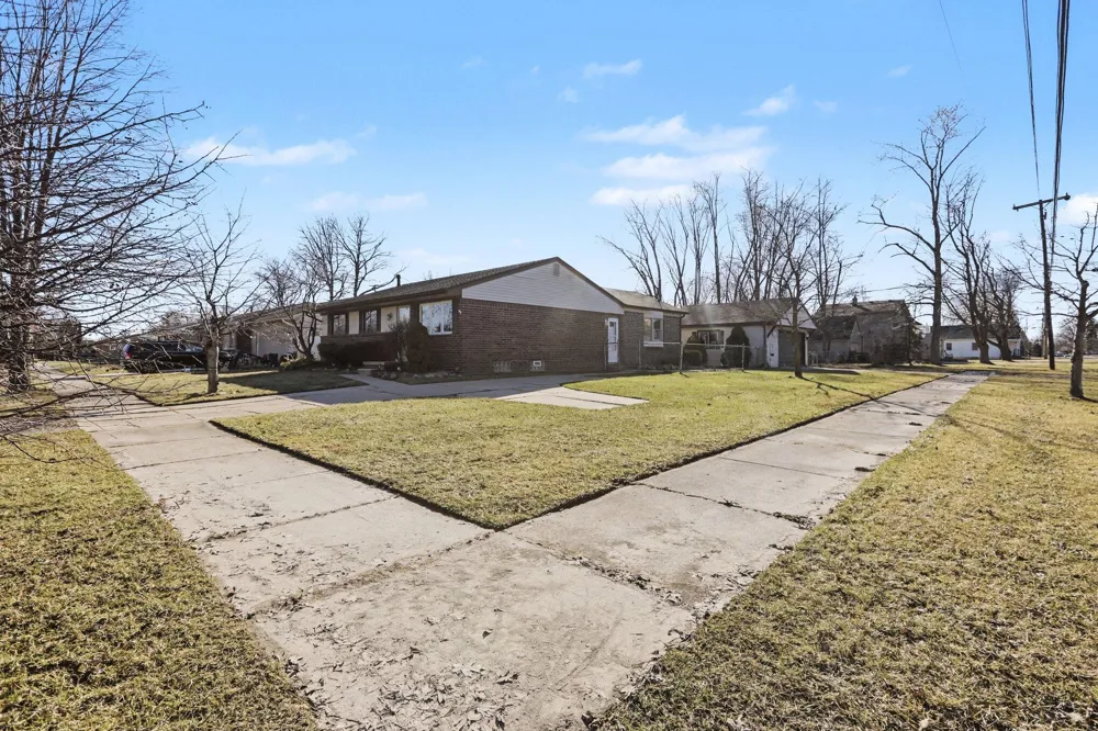 1567 Marlowe Street Canton, MI 48187