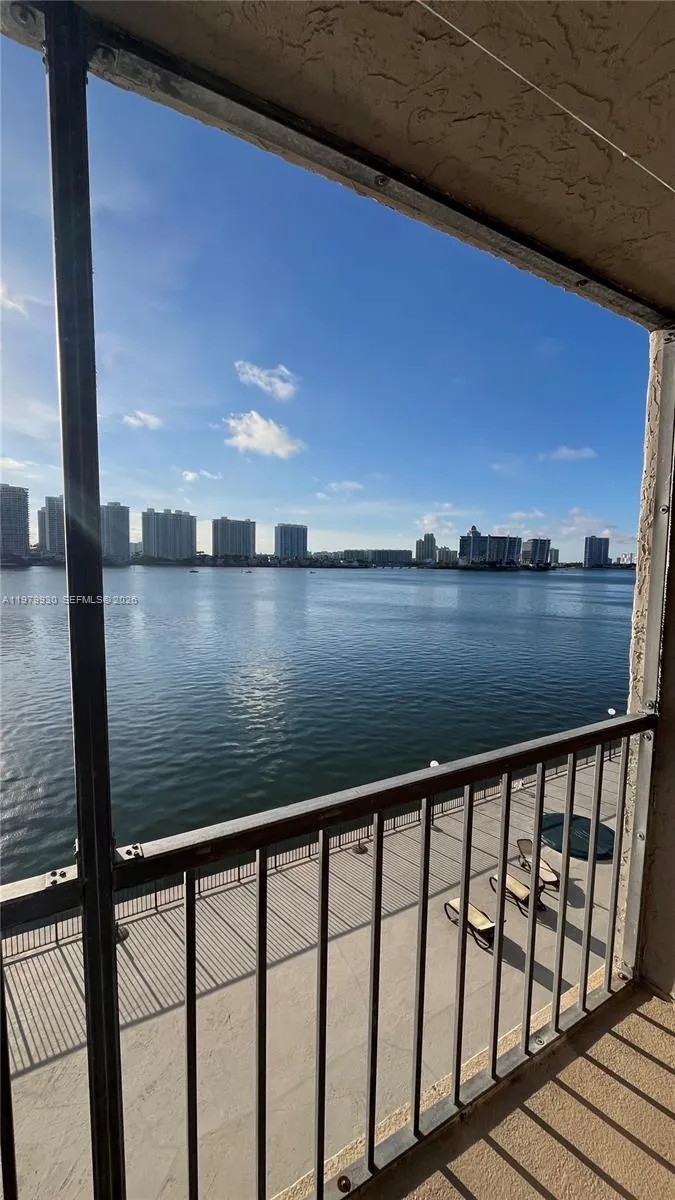 17500 Bay Rd #S403 Sunny Isles Beach, FL 33160