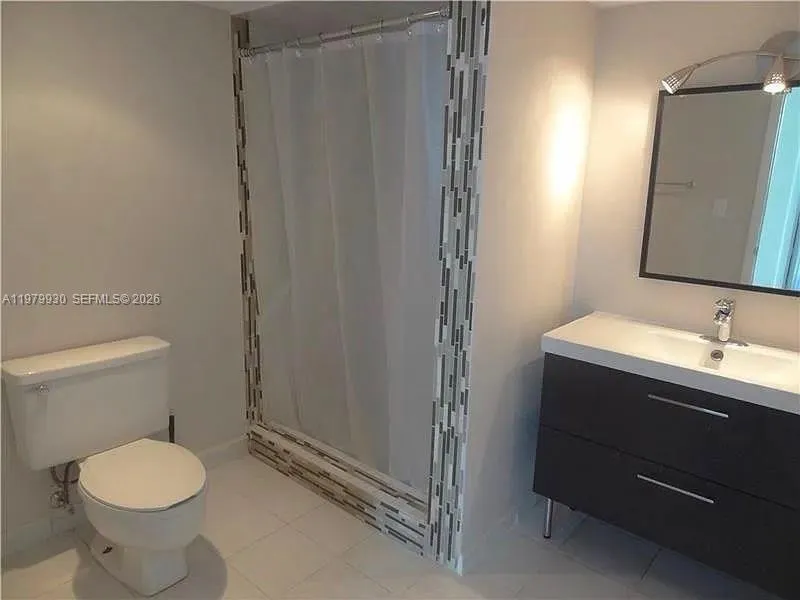 17500 Bay Rd #S403 Sunny Isles Beach, FL 33160