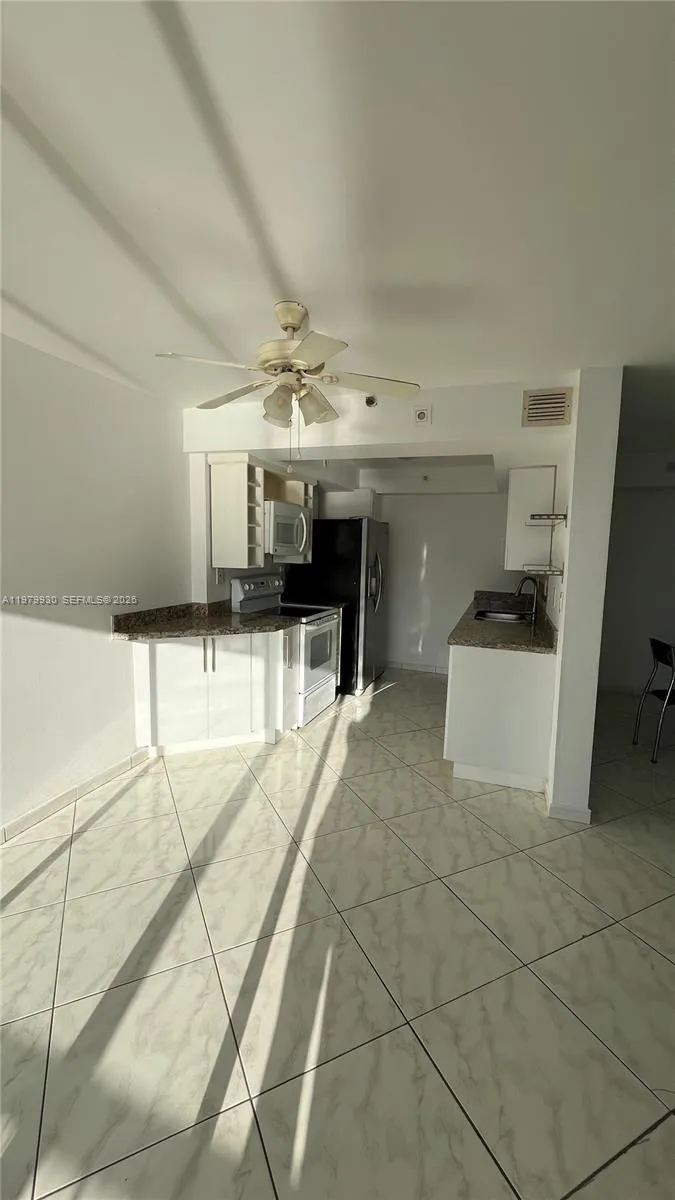 17500 Bay Rd #S403 Sunny Isles Beach, FL 33160