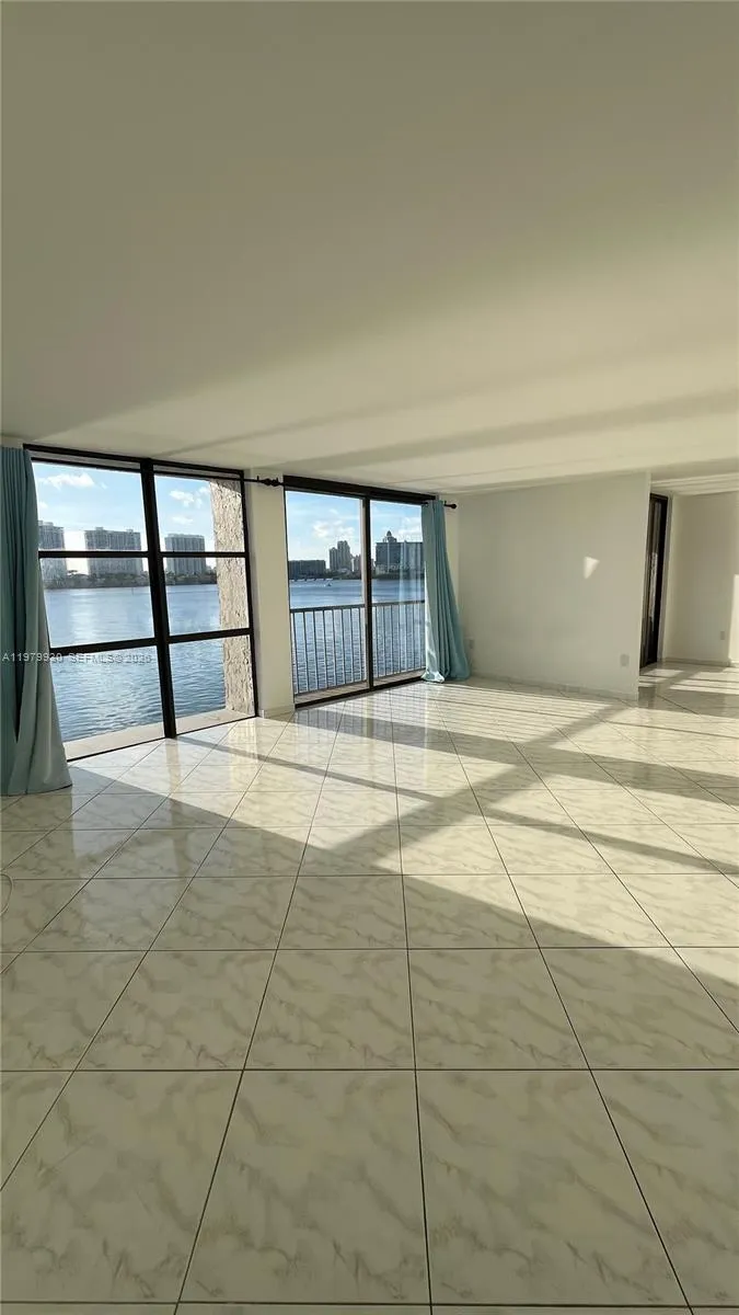 17500 Bay Rd #S403 Sunny Isles Beach, FL 33160