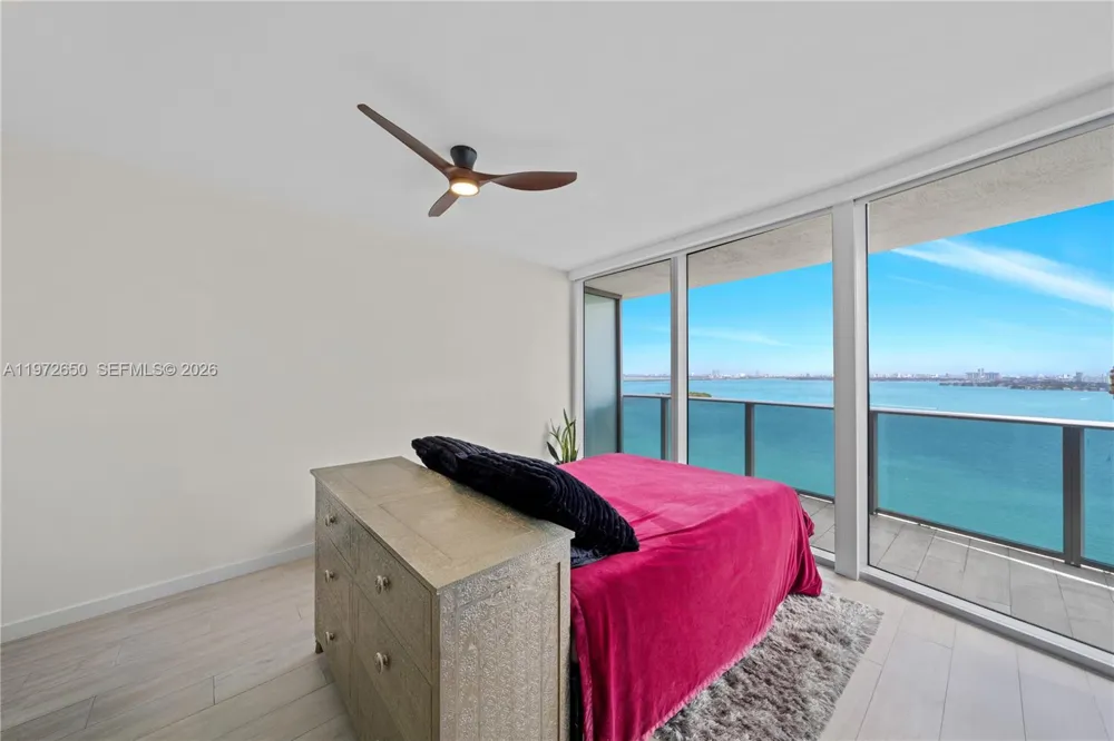 488 NE 18th St #2112 Miami, FL 33132