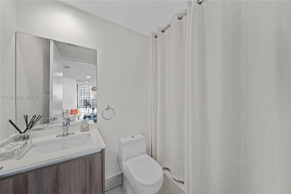 488 NE 18th St #2112 Miami, FL 33132
