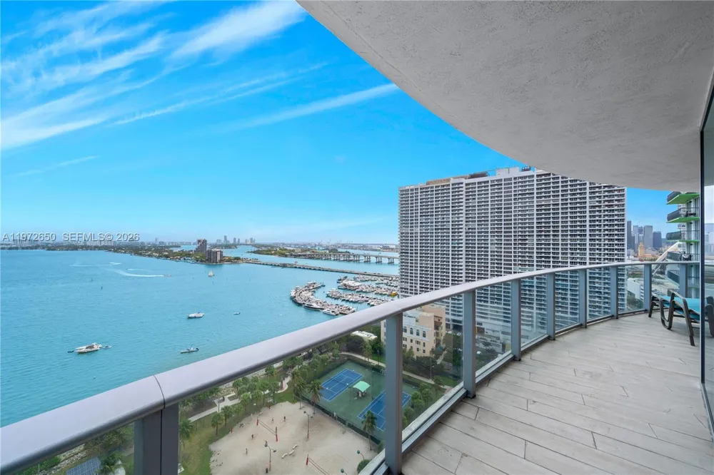 488 NE 18th St #2112 Miami, FL 33132