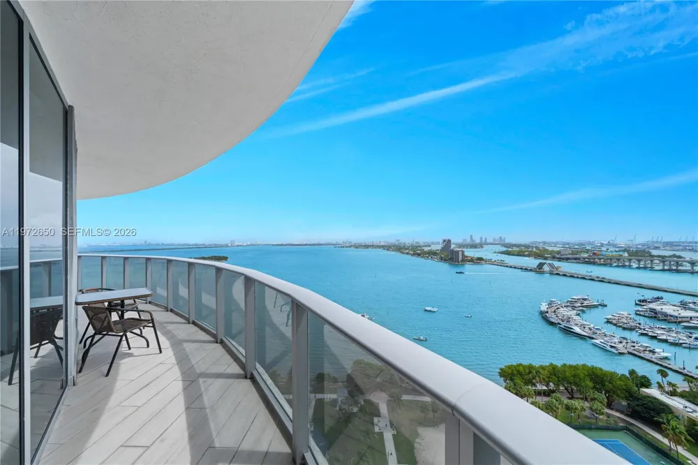 488 NE 18th St #2112 Miami, FL 33132