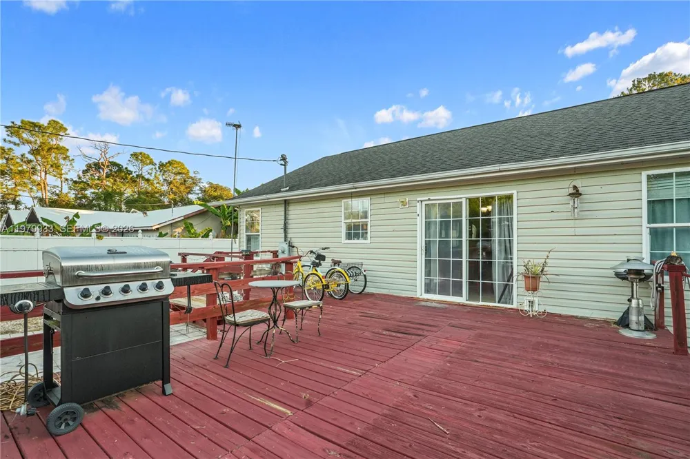3713 Wild Violet Avenue Sebring, FL 33876