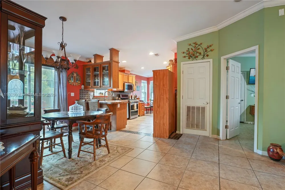 3713 Wild Violet Avenue Sebring, FL 33876