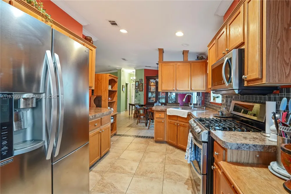 3713 Wild Violet Avenue Sebring, FL 33876