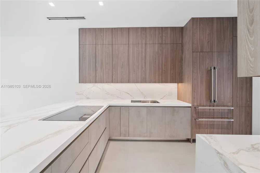 2710 S Le Jeune Rd Coral Gables, FL 33134