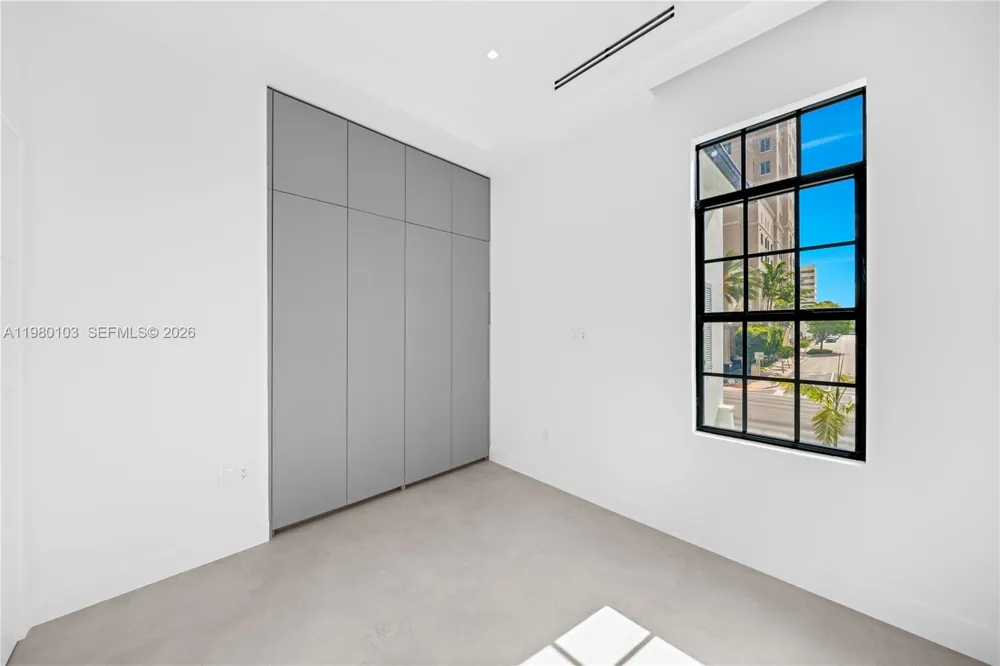 2710 S Le Jeune Rd Coral Gables, FL 33134