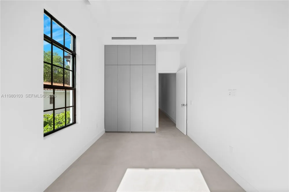 2710 S Le Jeune Rd Coral Gables, FL 33134