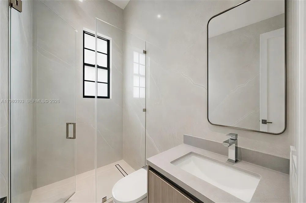 2710 S Le Jeune Rd Coral Gables, FL 33134