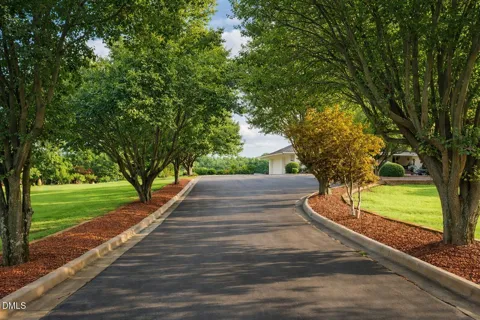474 E Barefoot Road