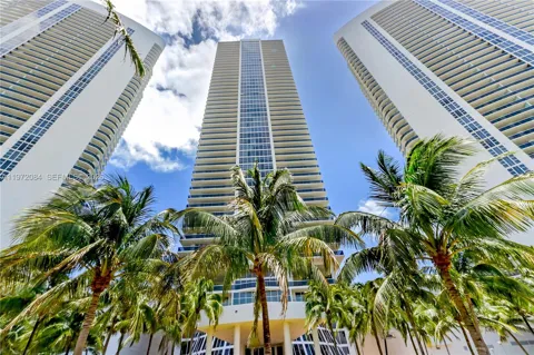 1830 S Ocean Dr - AVAIL NOW #3804