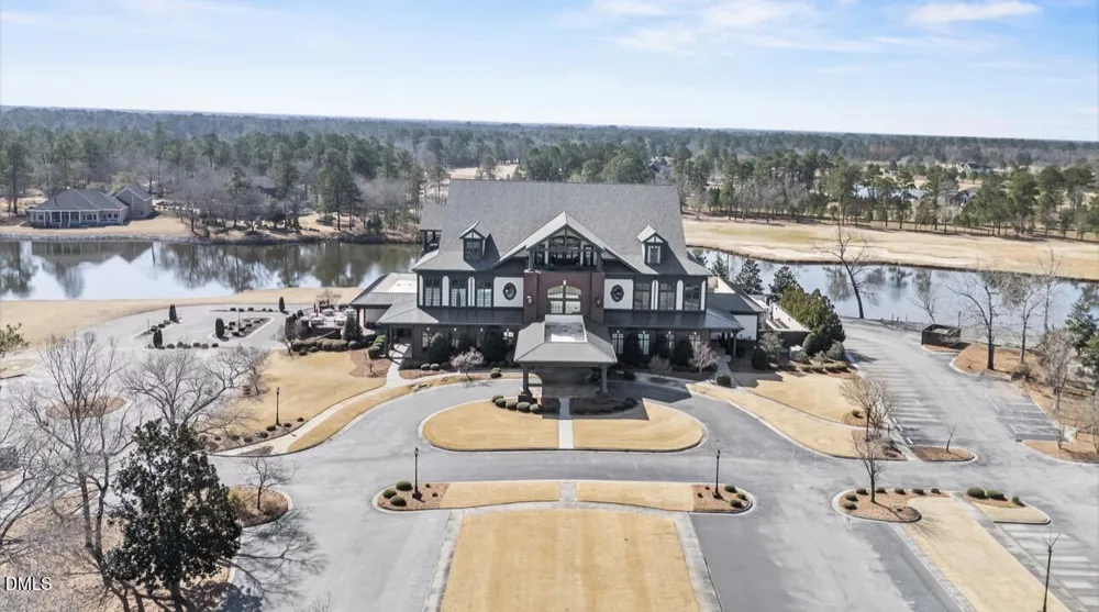 121 W Grandiflora Drive Wallace, NC 28466