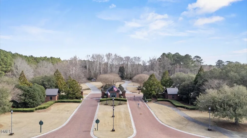 121 W Grandiflora Drive Wallace, NC 28466