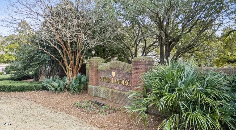 121 W Grandiflora Drive Wallace, NC 28466