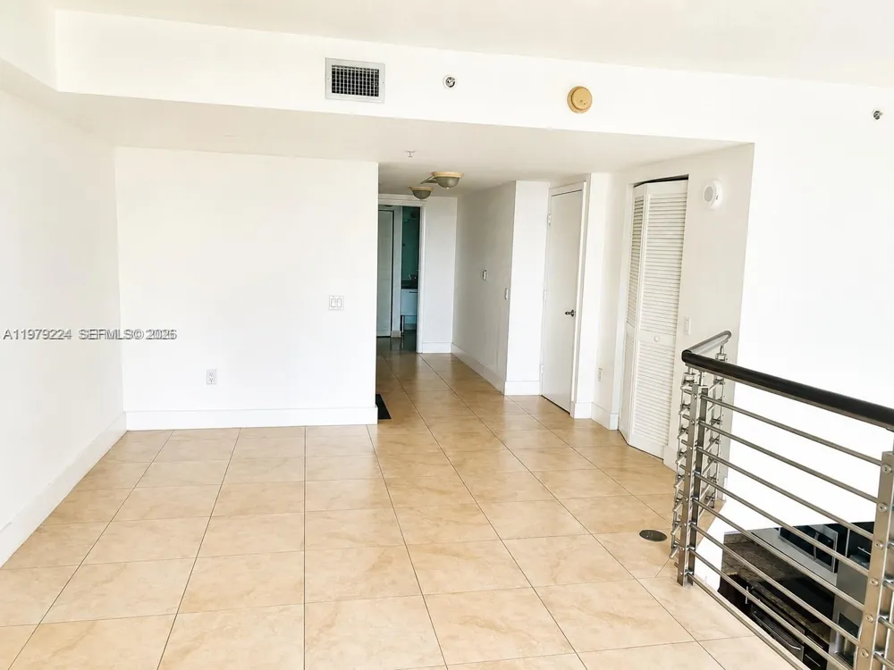 41 SE 5th St #907 Miami, FL 33131