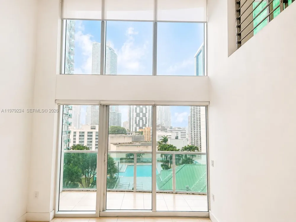 41 SE 5th St #907 Miami, FL 33131
