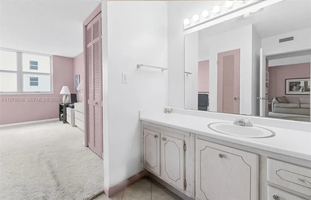 9225 Collins Ave #610 Surfside, FL 33154